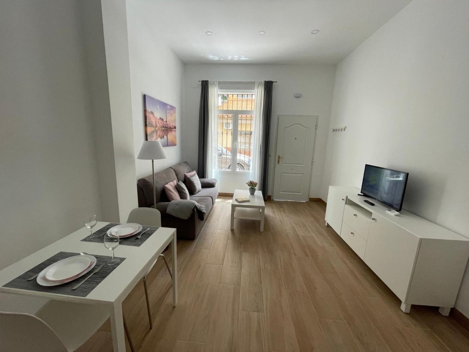 Apartamento Plaza Espana Фуeнхирола Екстериор снимка